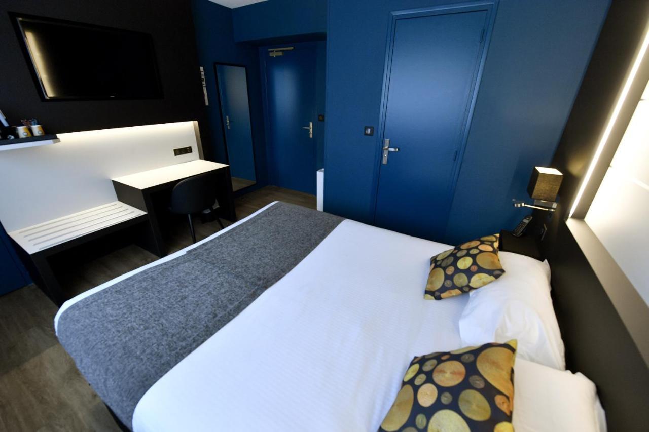 Hotel Des Quatrans Caen Bagian luar foto